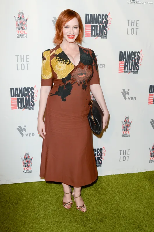 Christina Hendricks photo 7 of 2758
