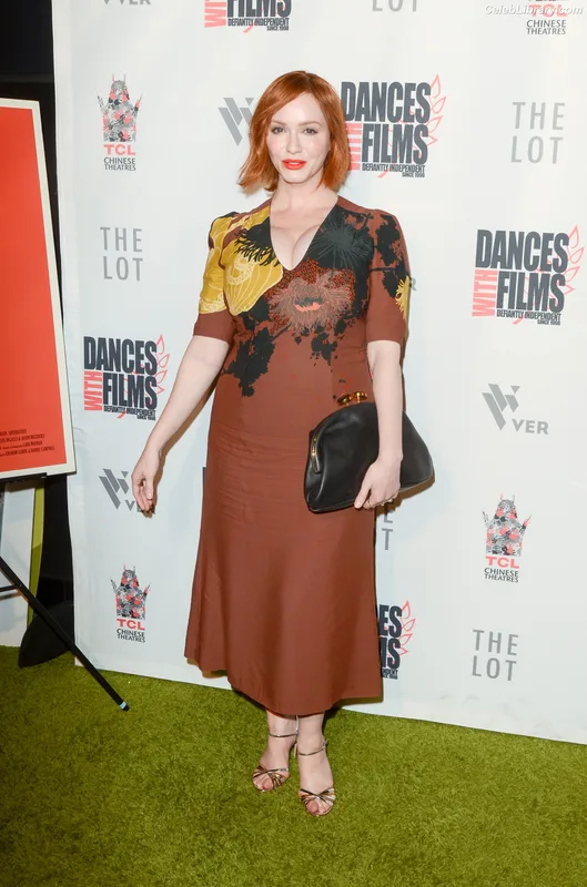 Christina Hendricks photo 8 of 2758