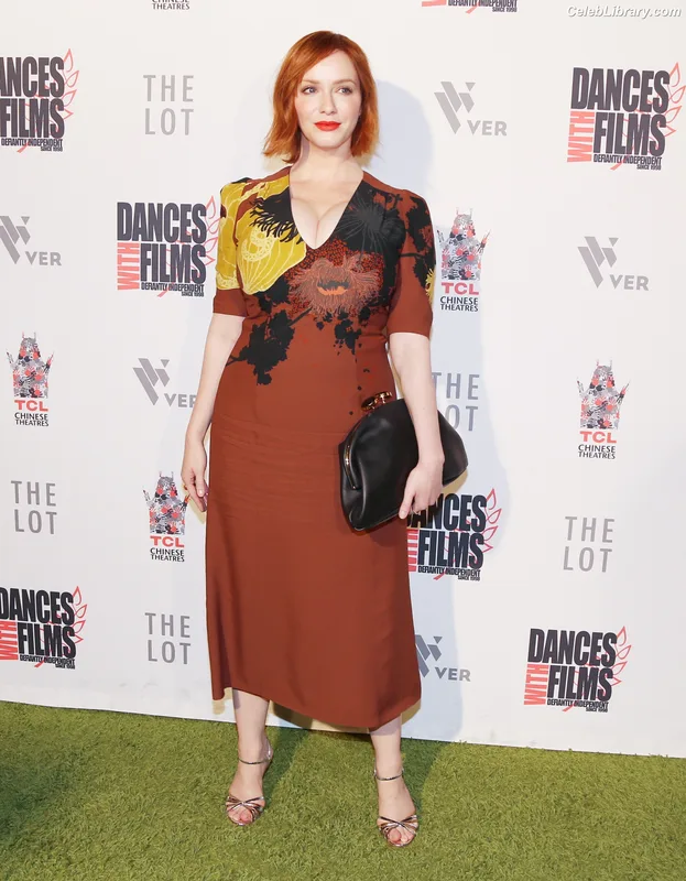 Christina Hendricks photo 11 of 2758