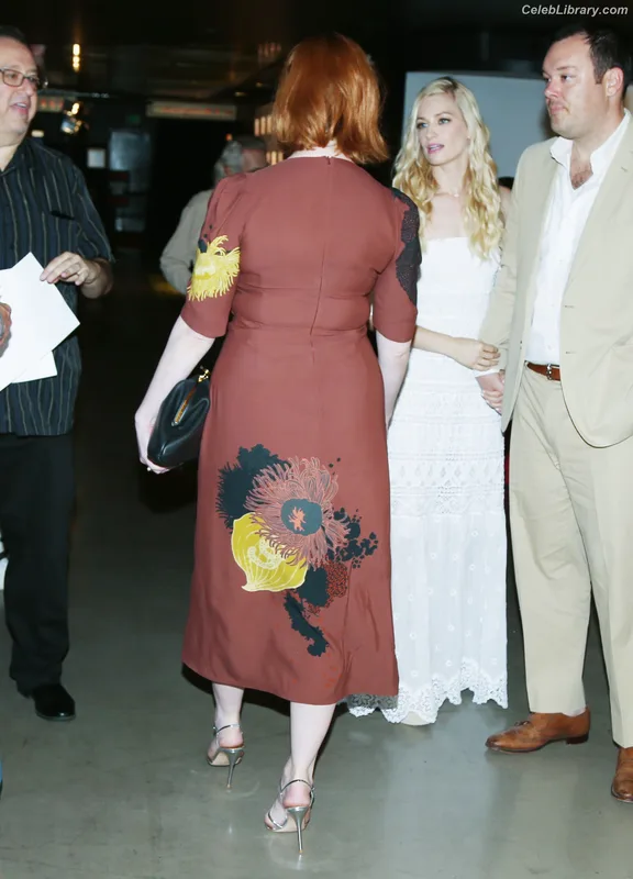 Christina Hendricks photo 16 of 2758