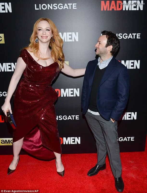 Christina Hendricks photo 24 of 2758