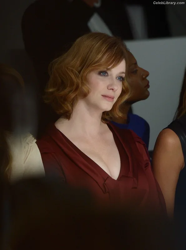 Christina Hendricks photo 1 of 2758