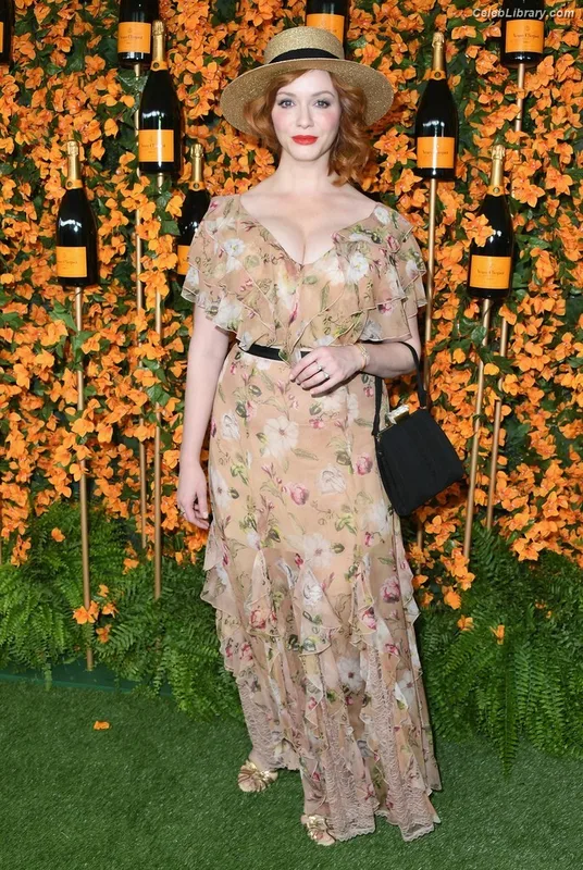 Christina Hendricks photo 23 of 2758