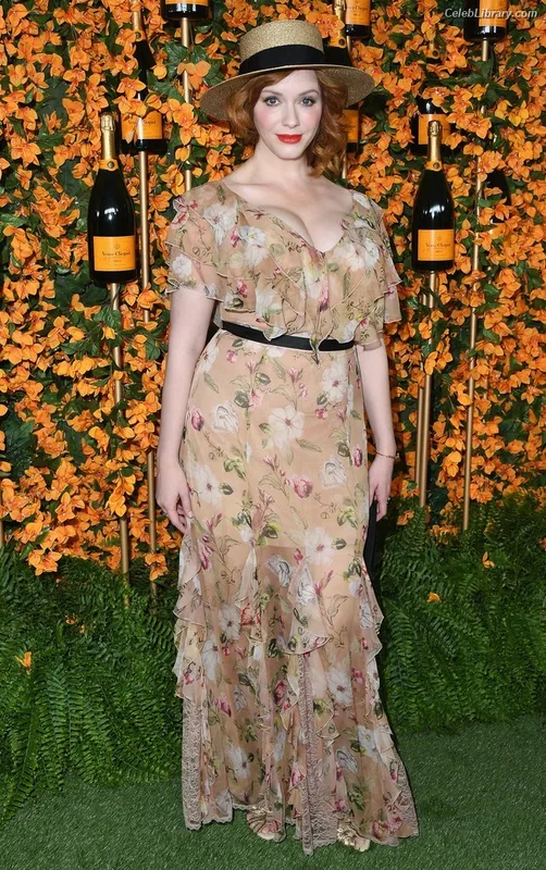Christina Hendricks photo 1 of 2758
