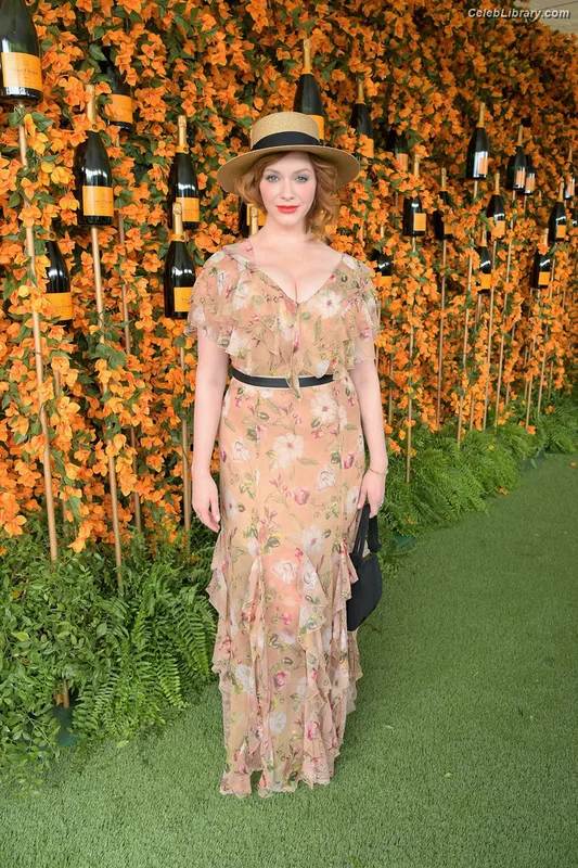 Christina Hendricks photo 19 of 2758