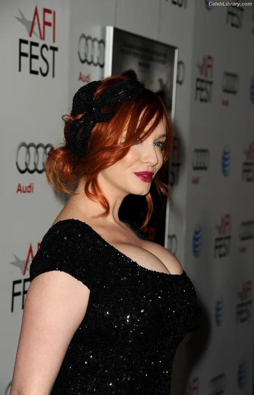 Christina Hendricks photo 23 of 2758