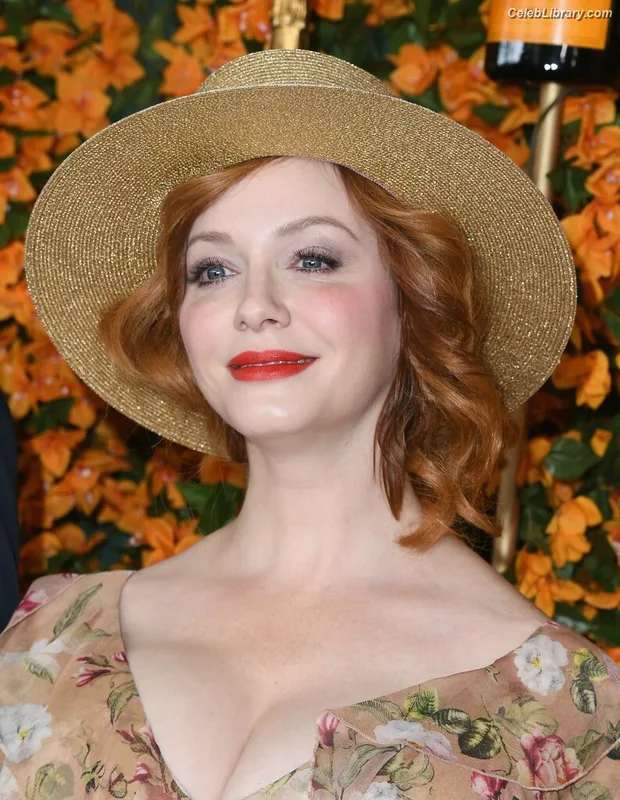Christina Hendricks photo 24 of 2758