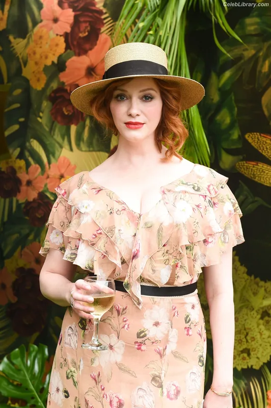 Christina Hendricks photo 13 of 2758