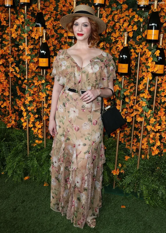 Christina Hendricks photo 19 of 2758