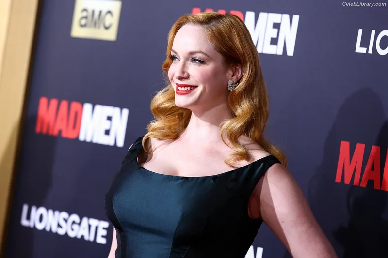 Christina Hendricks photo 3 of 2758