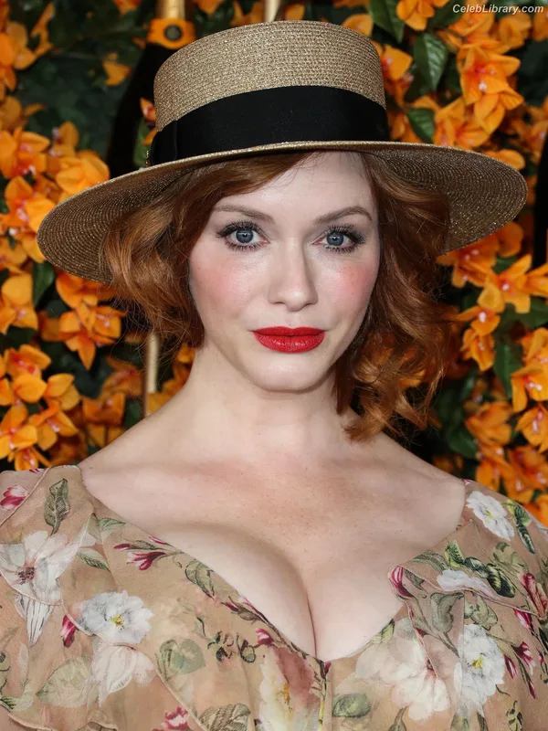 Christina Hendricks photo 5 of 2758