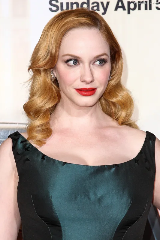 Christina Hendricks photo 6 of 2758