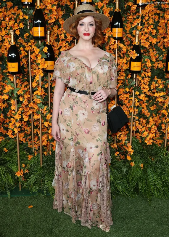 Christina Hendricks photo 24 of 2758
