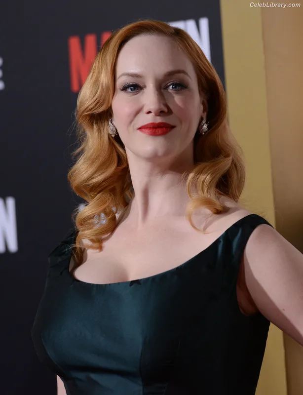 Christina Hendricks photo 4 of 2758