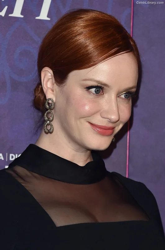 Christina Hendricks photo 6 of 2758