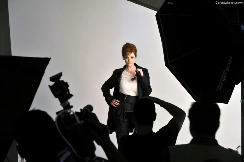 Christina Hendricks photo 8 of 2758