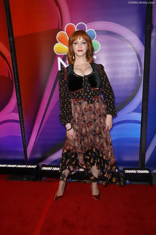 Christina Hendricks photo 5 of 2758