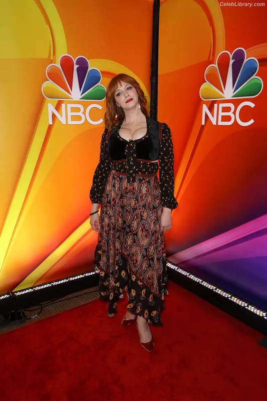 Christina Hendricks photo 15 of 2758