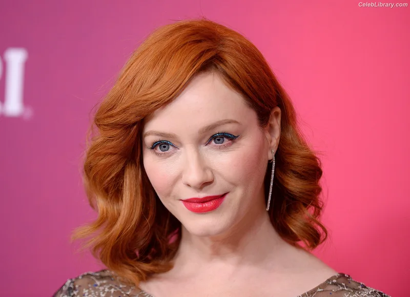 Christina Hendricks photo 2 of 2758