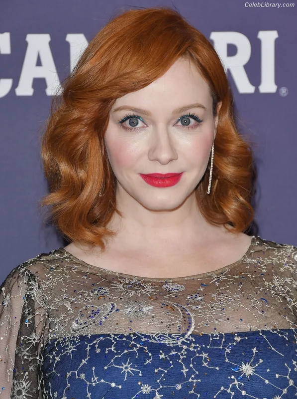 Christina Hendricks photo 2 of 2758
