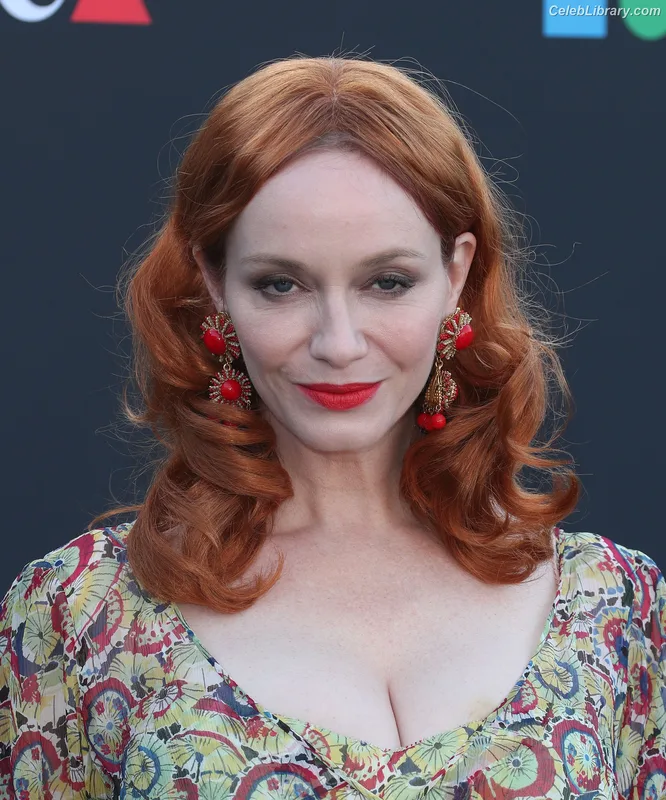 Christina Hendricks photo 13 of 2758