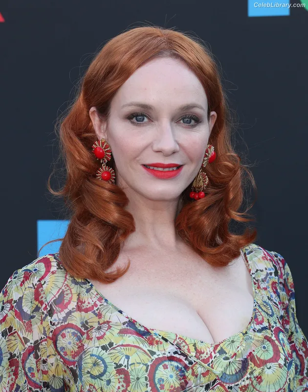 Christina Hendricks photo 18 of 2758