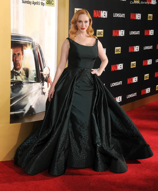 Christina Hendricks photo 2 of 2758