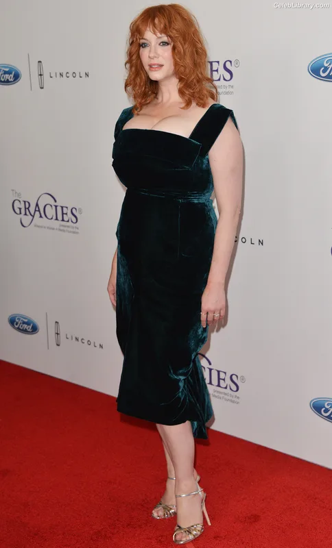 Christina Hendricks photo 22 of 2758