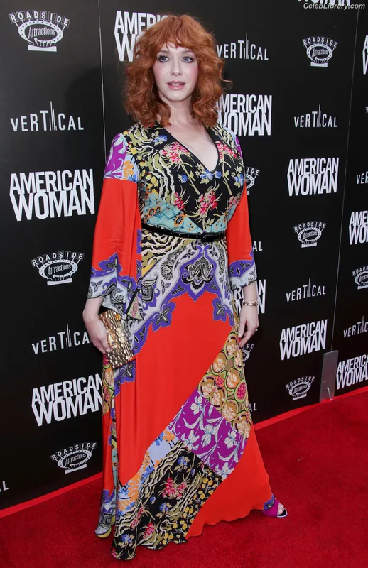 Christina Hendricks photo 9 of 2758