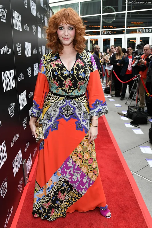Christina Hendricks photo 19 of 2758