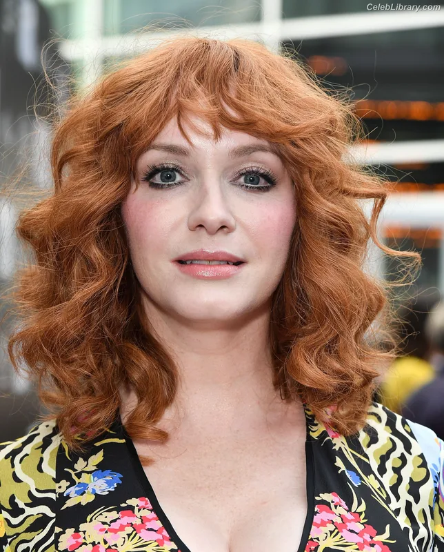 Christina Hendricks photo 10 of 2758