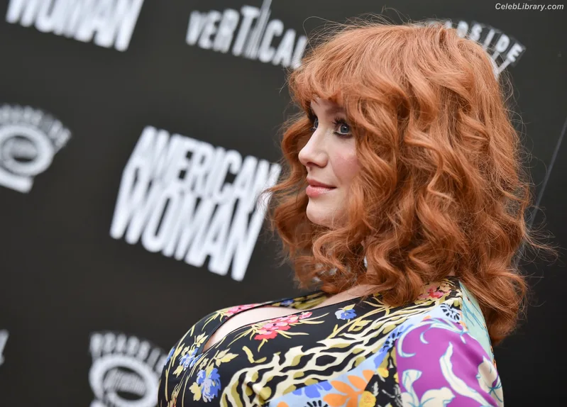 Christina Hendricks photo 18 of 2758