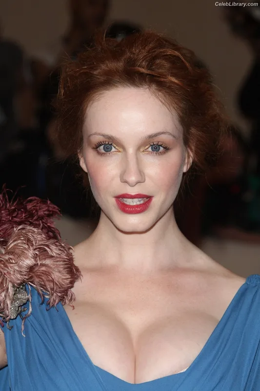 Christina Hendricks photo 22 of 2758