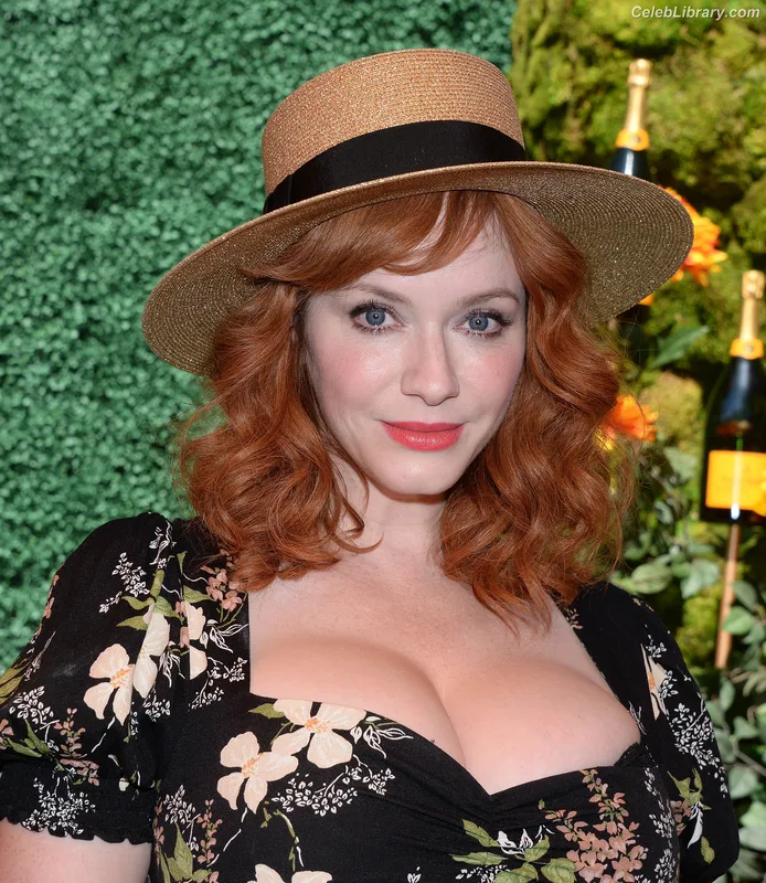 Christina Hendricks photo 5 of 2758