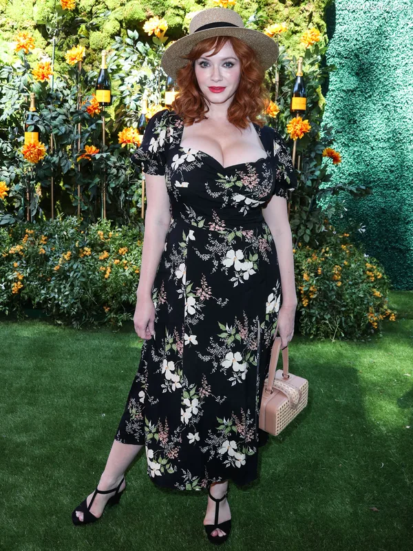 Christina Hendricks photo 10 of 2758