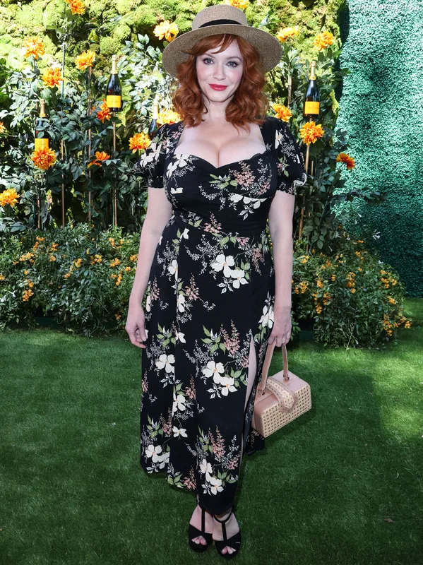 Christina Hendricks photo 5 of 2758