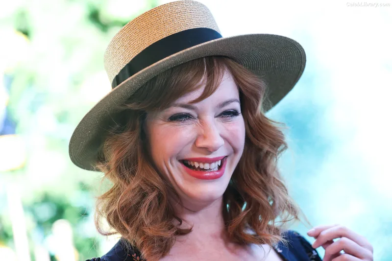 Christina Hendricks photo 14 of 2758
