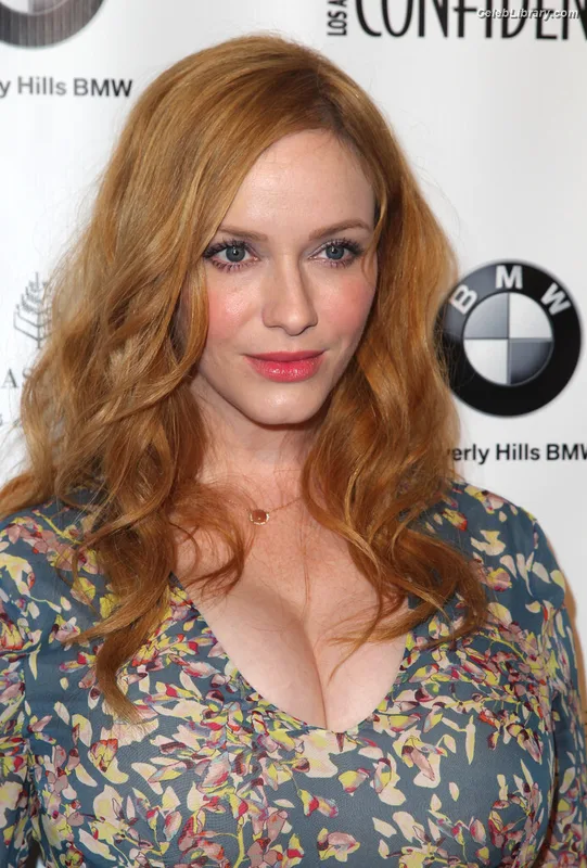 Christina Hendricks photo 17 of 2758