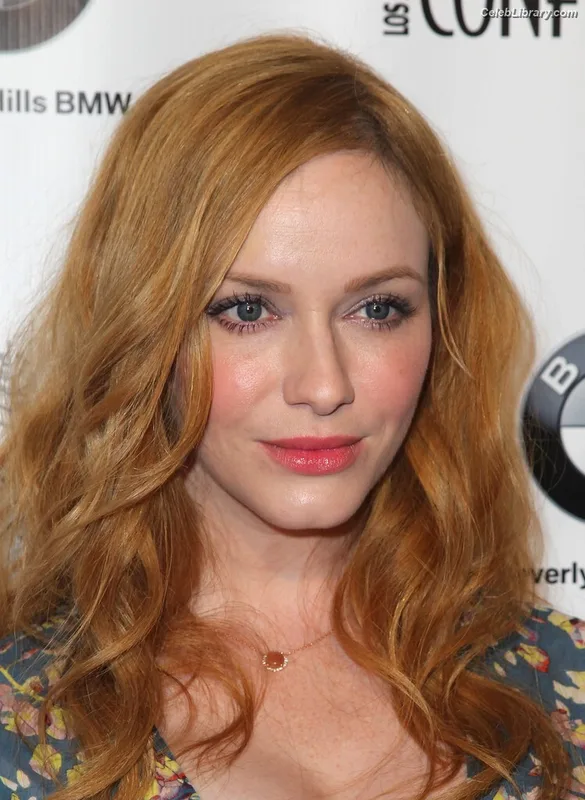Christina Hendricks photo 17 of 2758