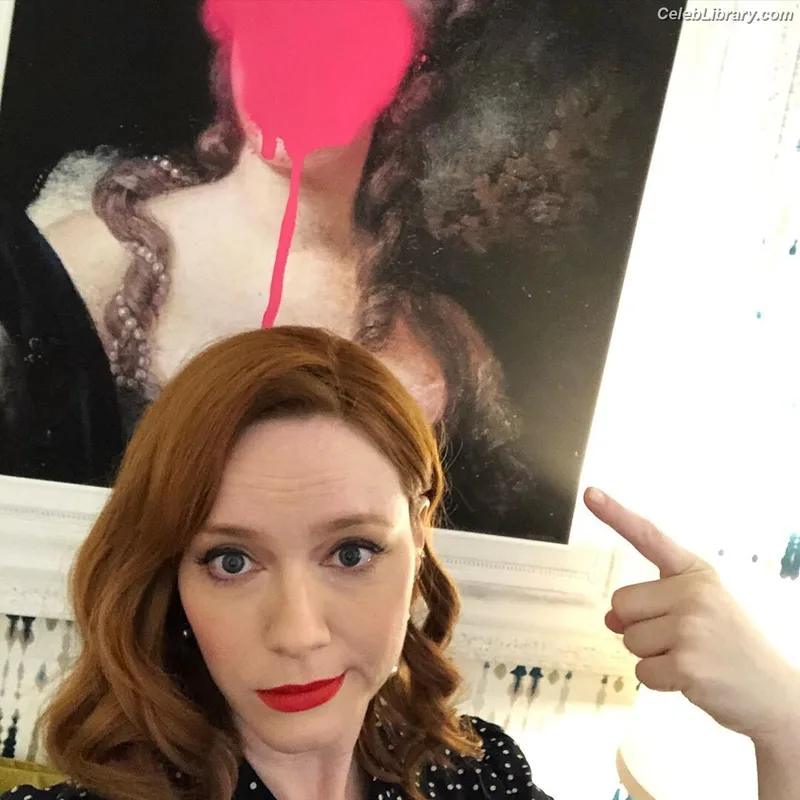 Christina Hendricks photo 12 of 2758