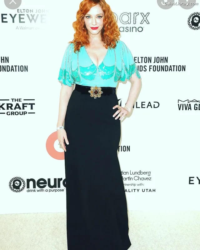 Christina Hendricks photo 17 of 2758