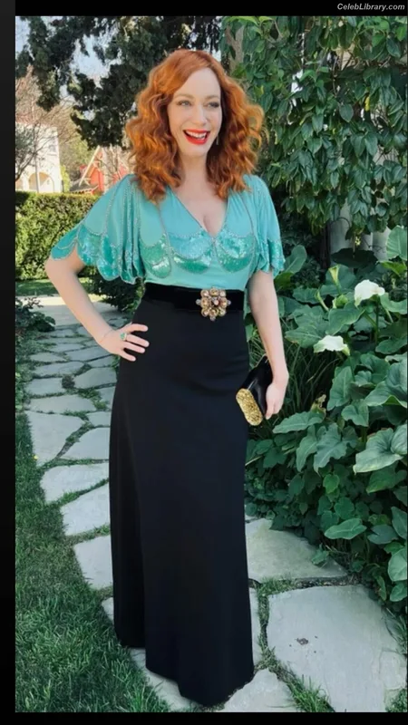 Christina Hendricks photo 19 of 2758