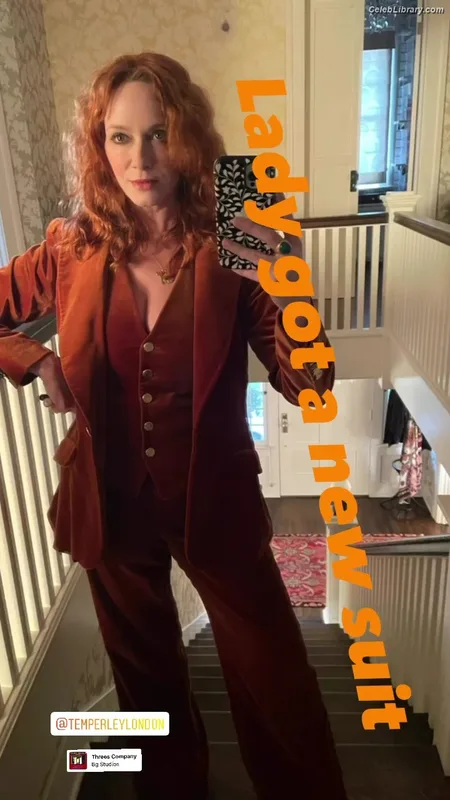 Christina Hendricks photo 4 of 2758