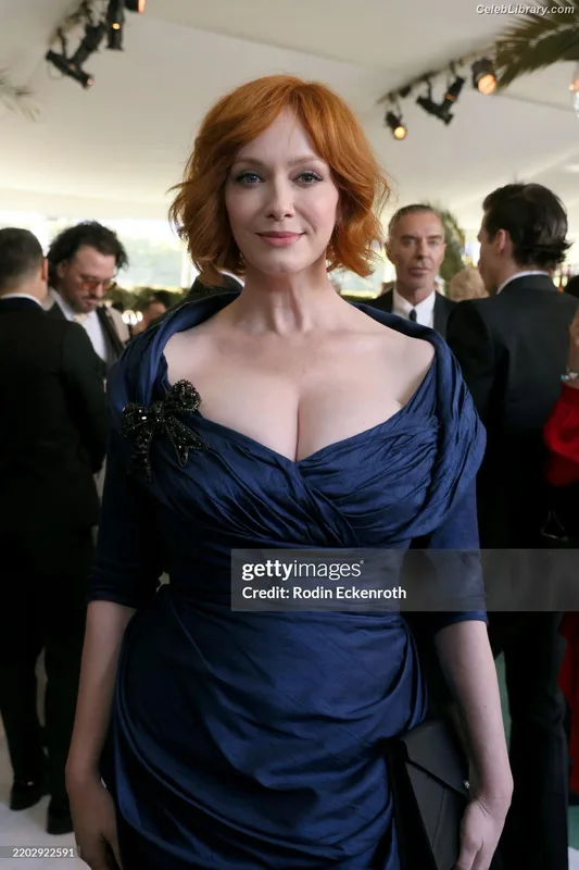 Christina Hendricks photo 23 of 2758