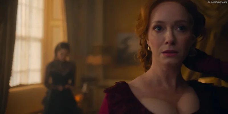 Christina Hendricks photo 24 of 2758