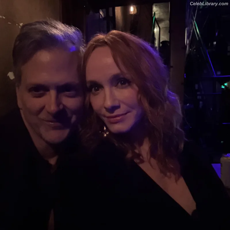 Christina Hendricks photo 24 of 2758