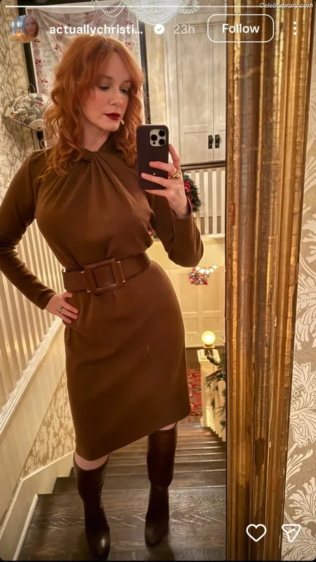 Christina Hendricks photo 15 of 2758