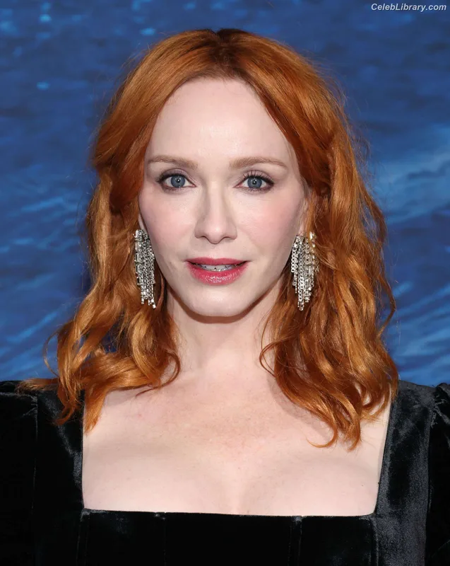 Christina Hendricks photo 21 of 2758