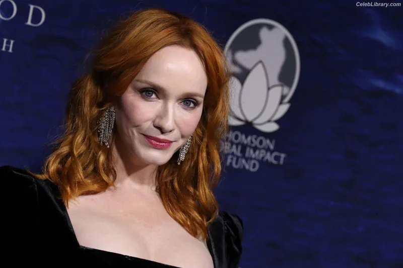 Christina Hendricks photo 23 of 2758