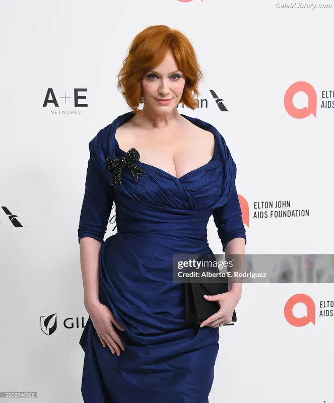 Christina Hendricks photo 20 of 2758